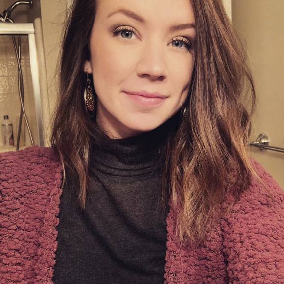 Meet the Posher Other - Meet your Posher, Emily